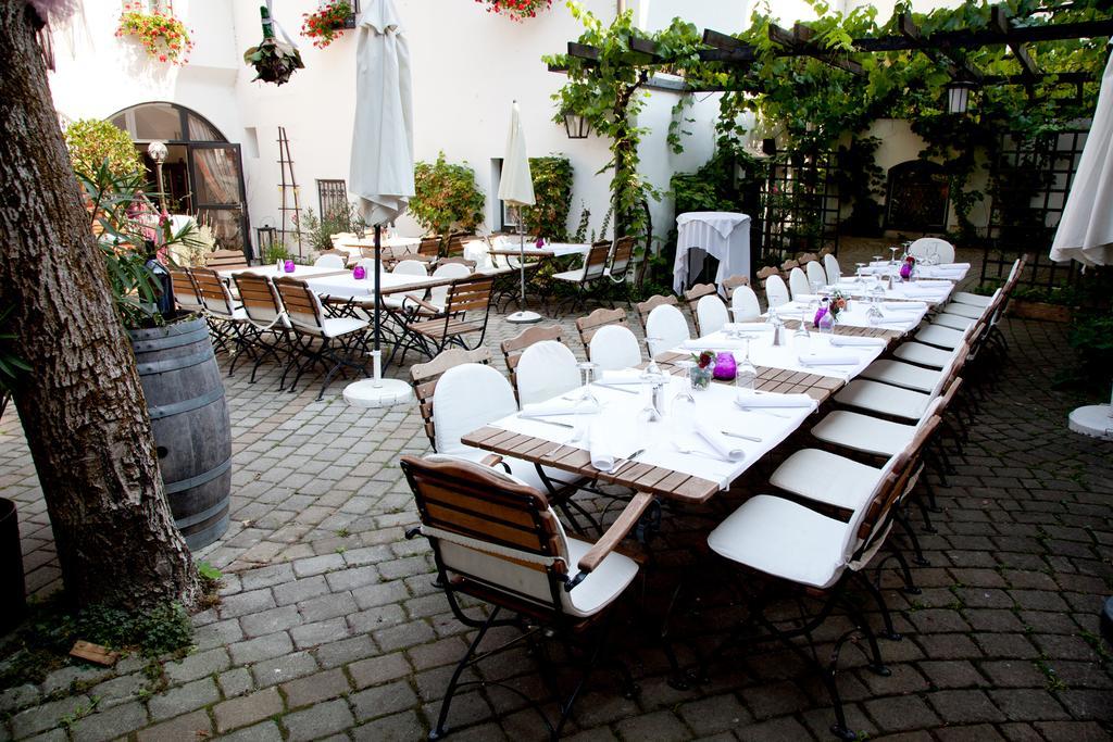 Gasthof Zum Goldenen Anker Hainburg an der Donau Exterior photo